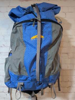 GoLite Pinncale Jam Ultralight Backpack 32L Size Medium Blue White Gray